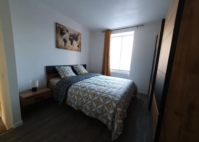 De L'herbe Jusqu'aux Genoux - 60 M2 Lägenhet