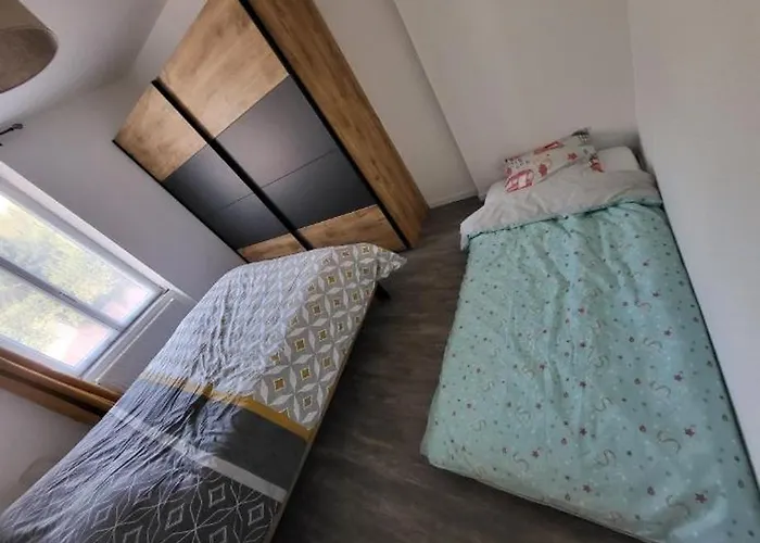 Lägenhet De L'herbe Jusqu'aux Genoux - 60 M2 *